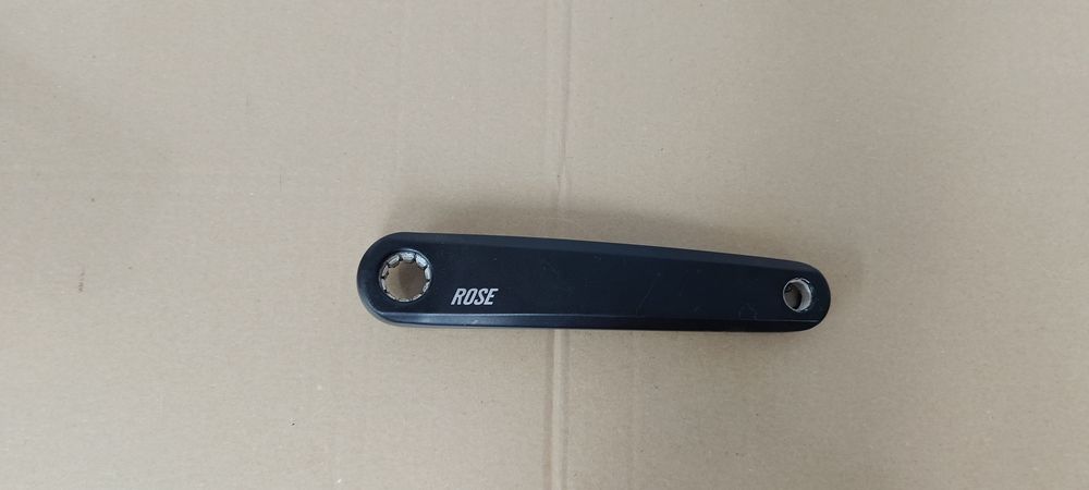 Prawe ramię. Korba Miranda Rose Bosch 2 generacja