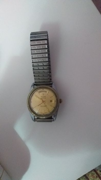 Продам мужские автоматические часы  sicura