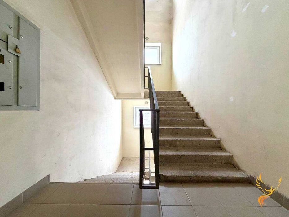 Постанови! Велика квартира з ремонтом в приміській зоні!