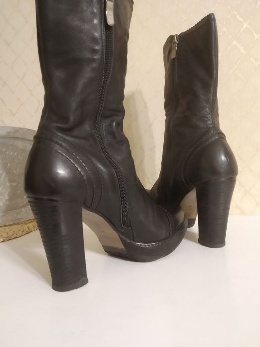 Ботильйони  шкіра розмір 39