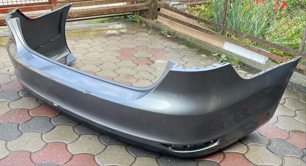 VW Jetta 6 MK6 zderzak tylny, tył