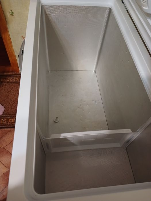 Морозильна камера beko