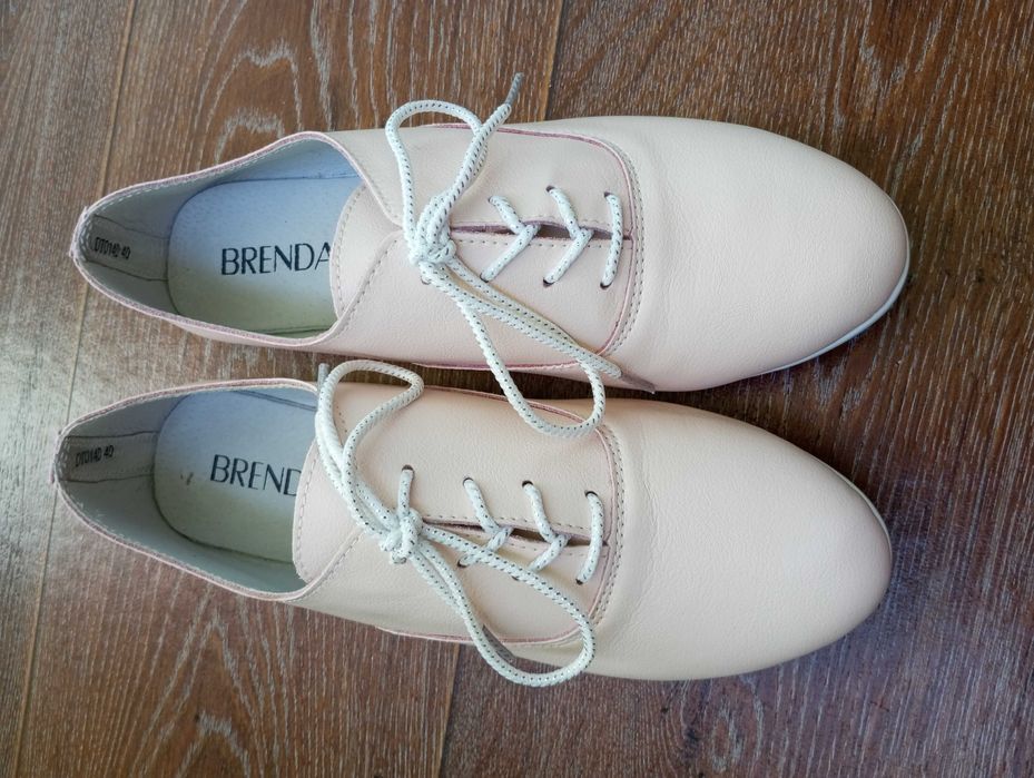 Продам кожаные новые макасины.