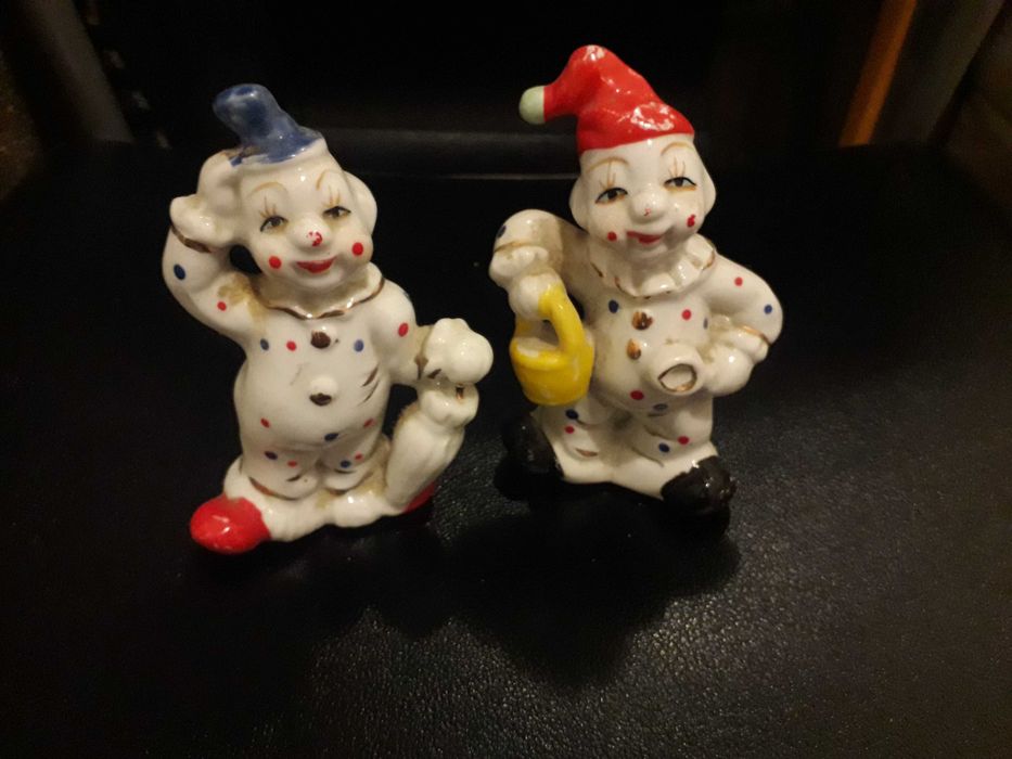 Decorative Porcelain Figurine Set