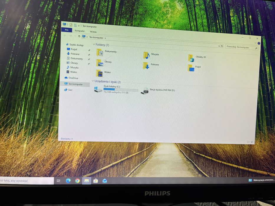 Sprzedam komputer stacjonarny z monitorem