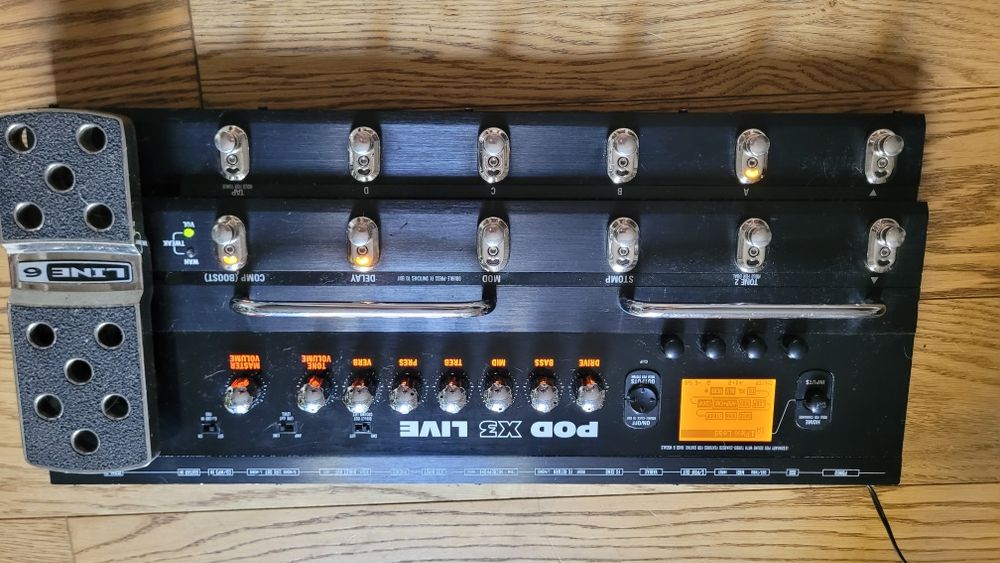 【line6】pod x3 live 訳あり特価 ケース付き 値下げしました！LINE6 POD X3 LIVE ケース付 LINE6 モデリング