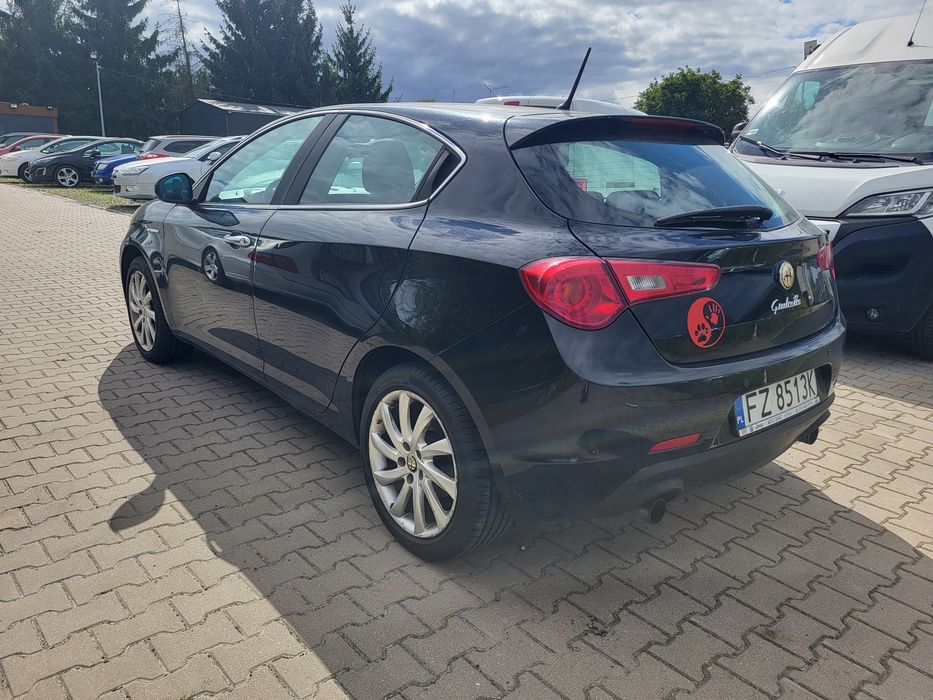 Alfa Romeo Giulietta / 2.0 diesel 170 ps / Zarejestrowany  / uszkodzona