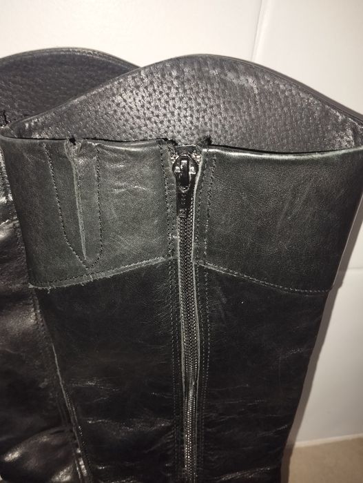 Botas de cano alto em pele 36