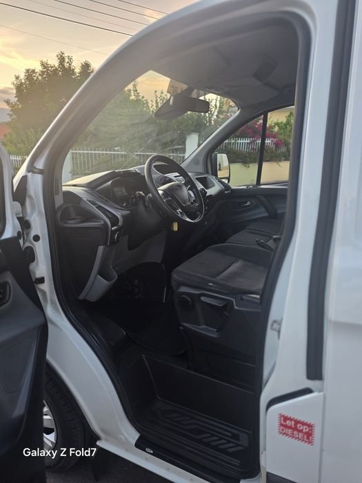 Ford transit 2.2TDCi custon ano2015 Inspeção 8/2027 pneus novos Bataria nova ar condicionado Aceito retomas