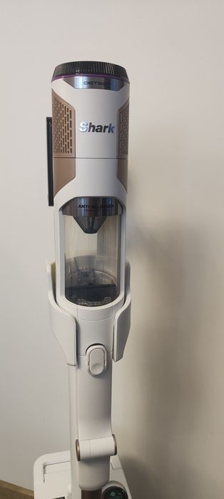 Odkurzacz pionowy Shark Detect Clean & Empty