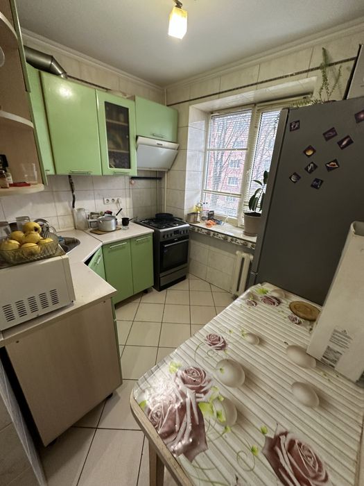 Оренда кімнати для Жінки. Виставка