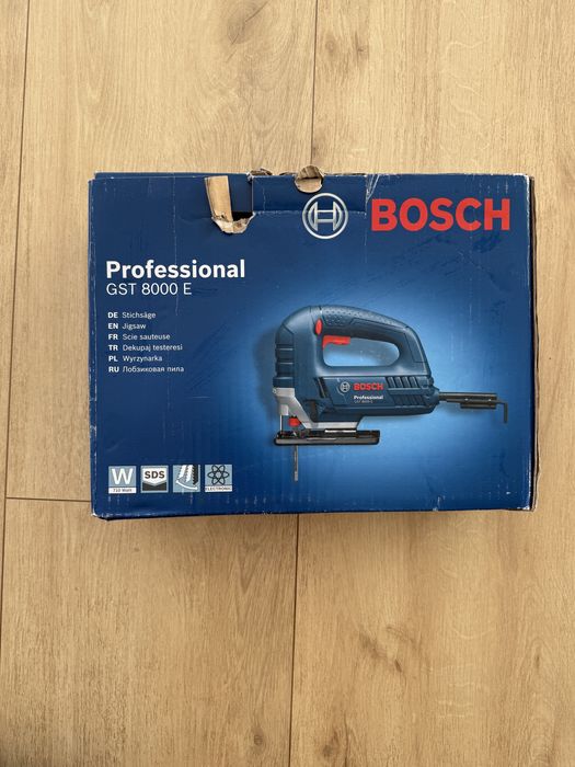 BOSCH Professional wyrzynarka sieciowa GST 8000 E drewno metal niebies