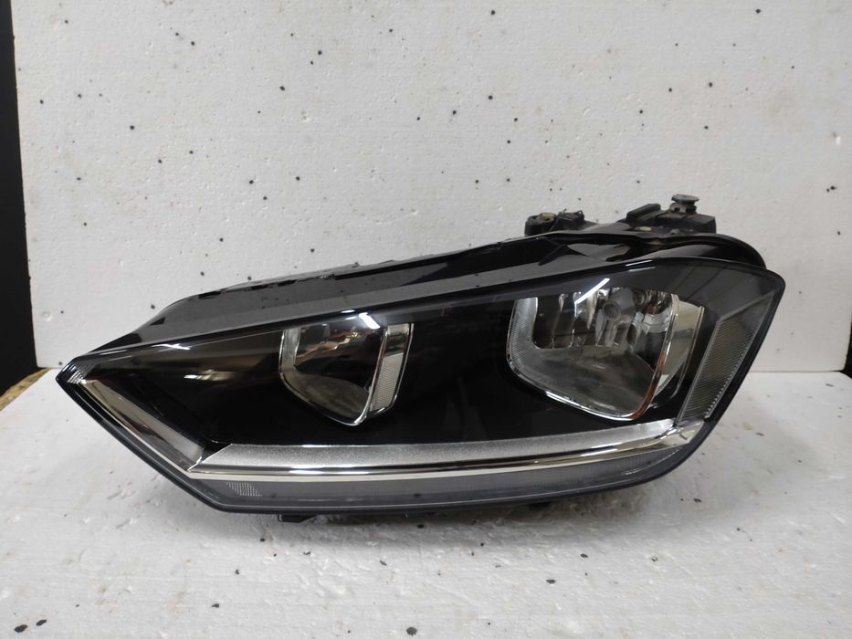lampa lewa vw golf sportsvan zwykła 517941005b rok 2014-19