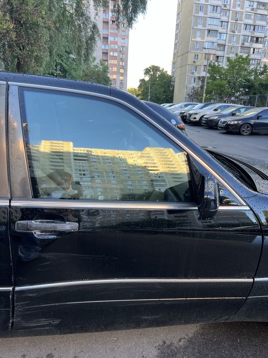 Продаю двері на кабан