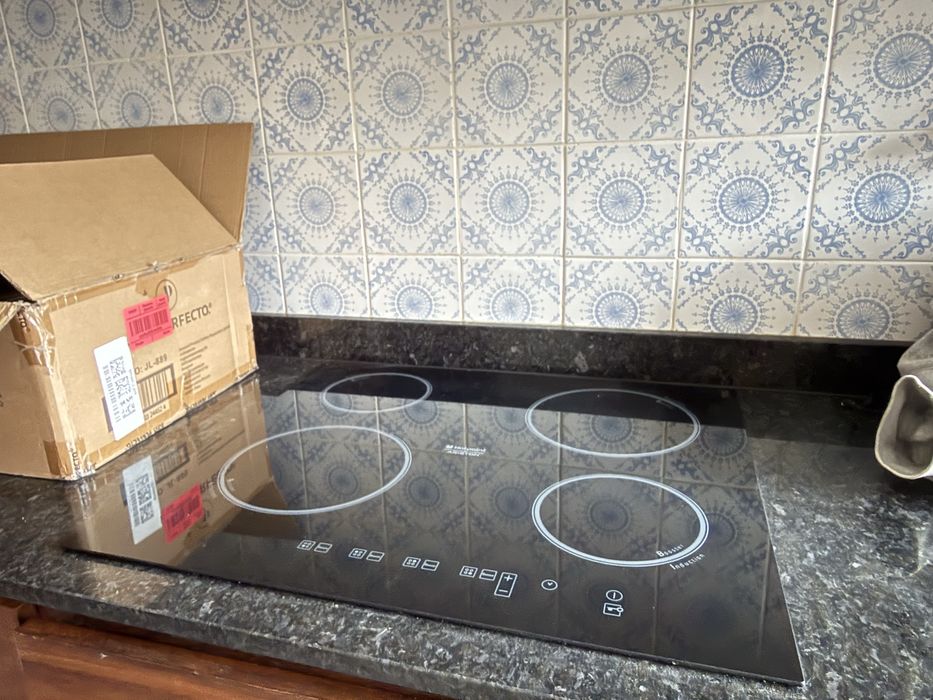 Placa Vitrocerâmica Hotpoint Ariston — 4 Zonas