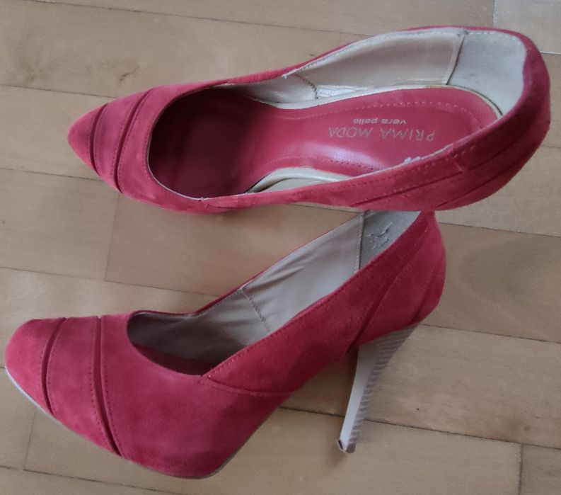 Buty damskie na obcasie. Prima moda.