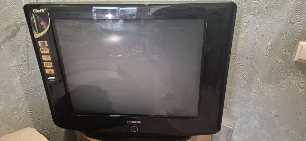 Телевизор Samsung SlimFit