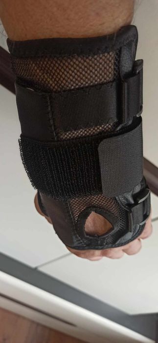 Orteza na nadgarstek