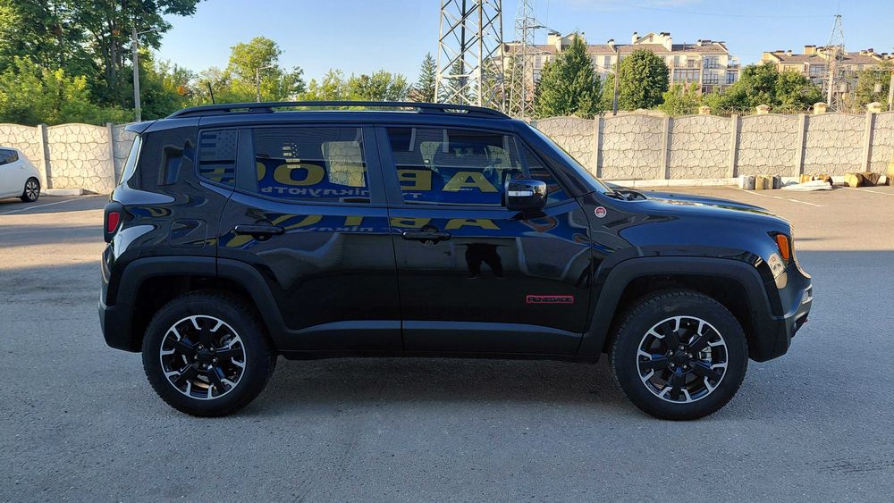 Jeep Renegade Trailhawk 2023 р 12т км пробіг