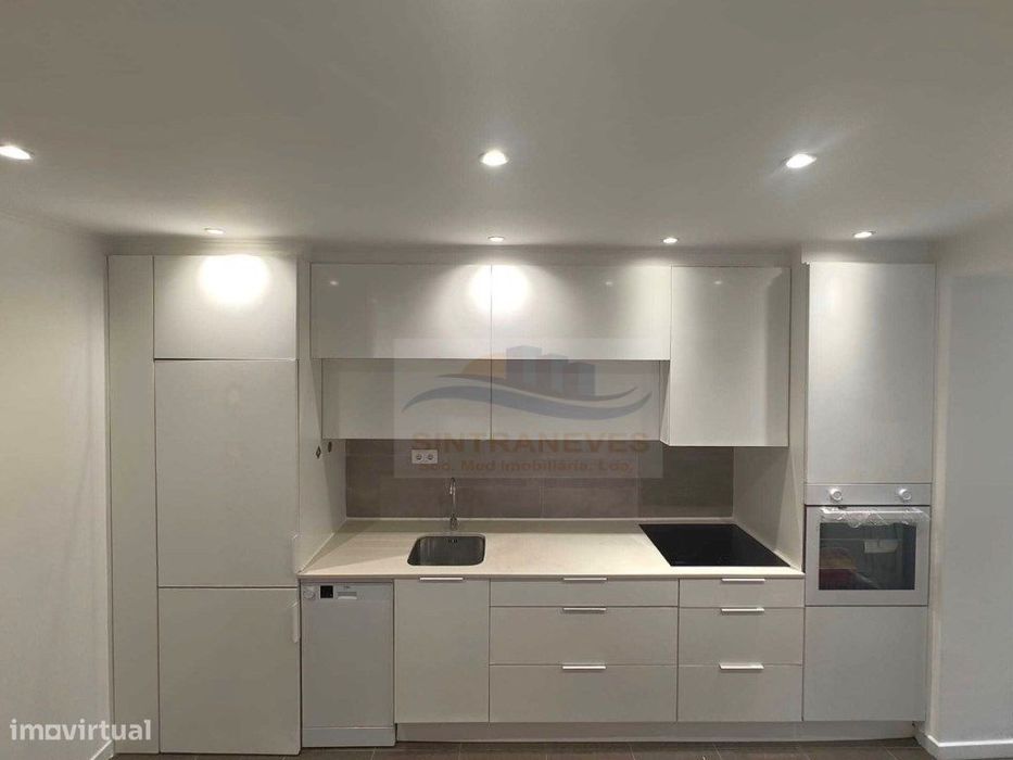 T3 Totalmente Remodelado com Terraço | Anjos - Avenida Almirante Re...