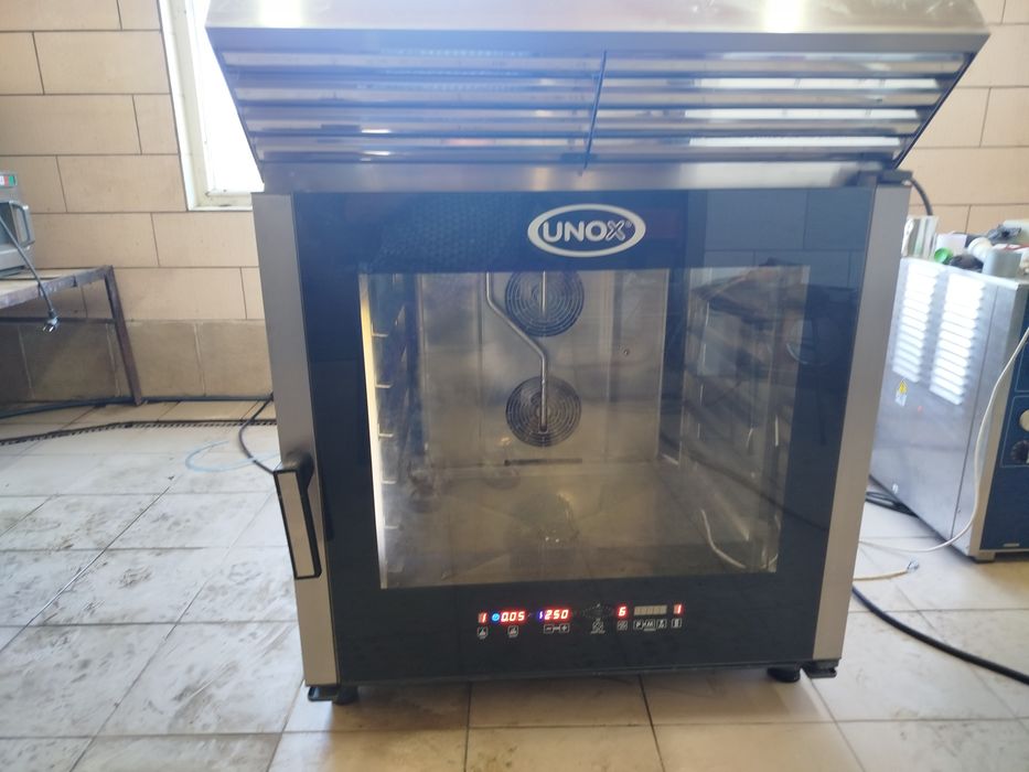 Пароконвектомат Unox xbc605ep з автомийкою.