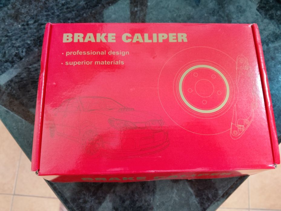 Capas travoes em metal