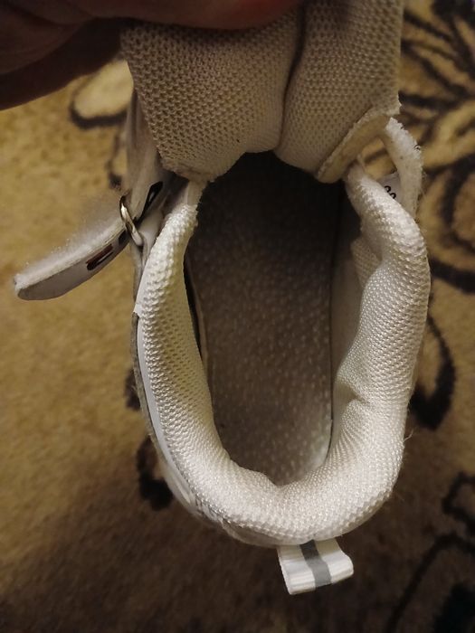 Весняне взуття для дівчинки