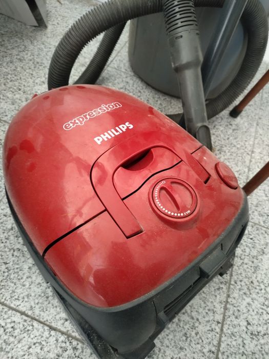 Aspirador Philips com saco