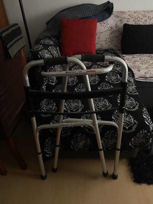 Andarilho em excelente estado – Seguro e confortável