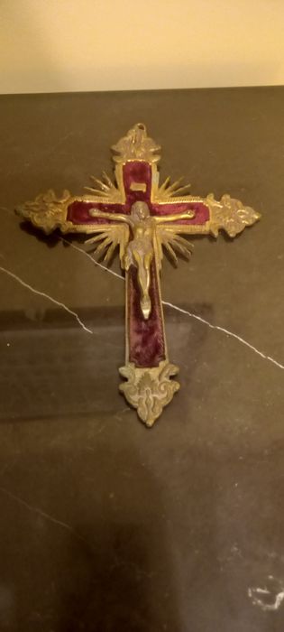 Cruz lindíssima, antiga, arte sacra.