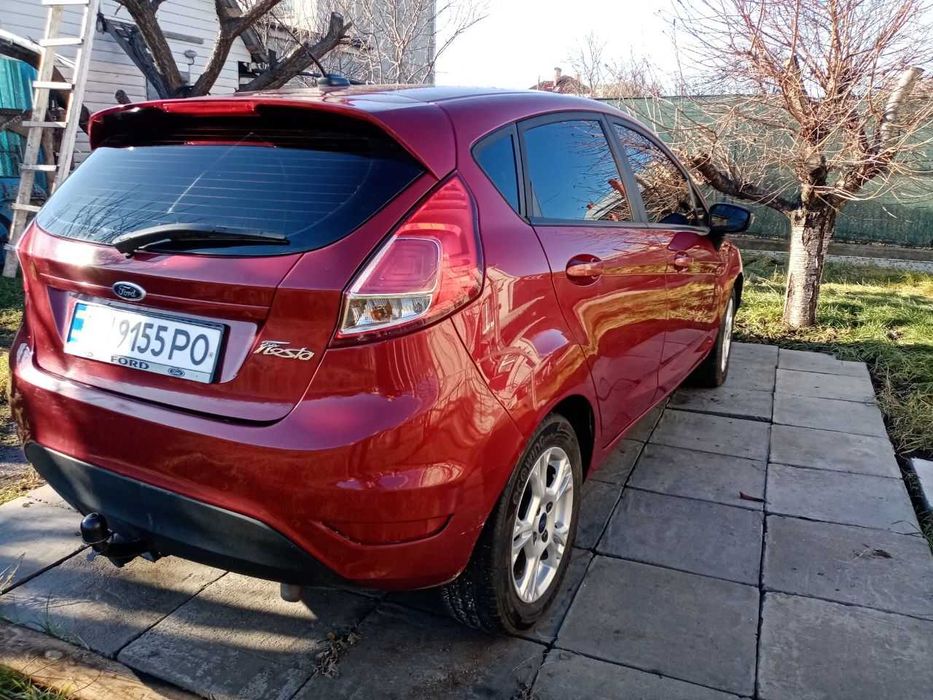 подкрылок заднего правого колеса , зеркало правое, бампер задний Ford Fiesta 2016 (USA) , цвет Ruby Red