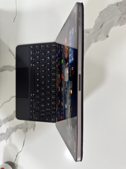 iPad Pro 11” (2ª Geração) + Magic Keyboard + Pencil + moft Snap Case64297828566403122