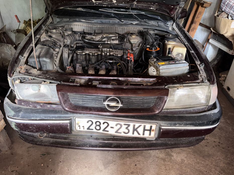 Автомобіль OPEL VECTRA 2л.