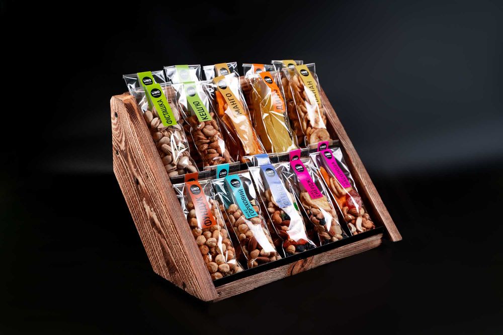 Полиця з горіхами та сухофруктами для кав’ярні UNO Start Black