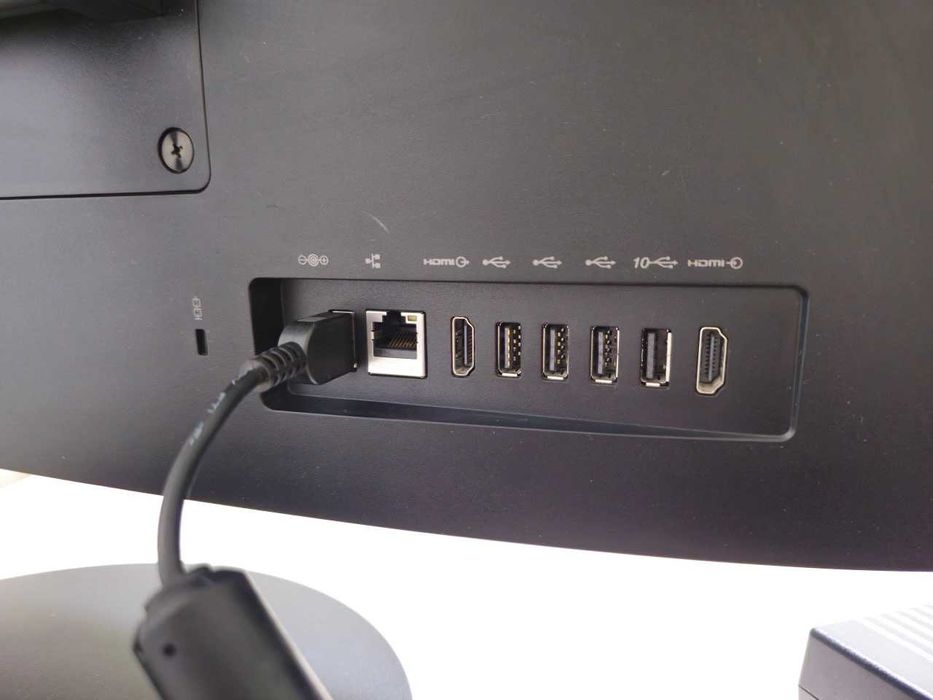 Моноблок LENOVO V530-24ICB Core i5-8gen/DDR4 8Gb/SSD 256Gb