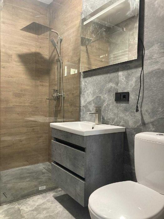 Частина будинку по вулиці Грушевського