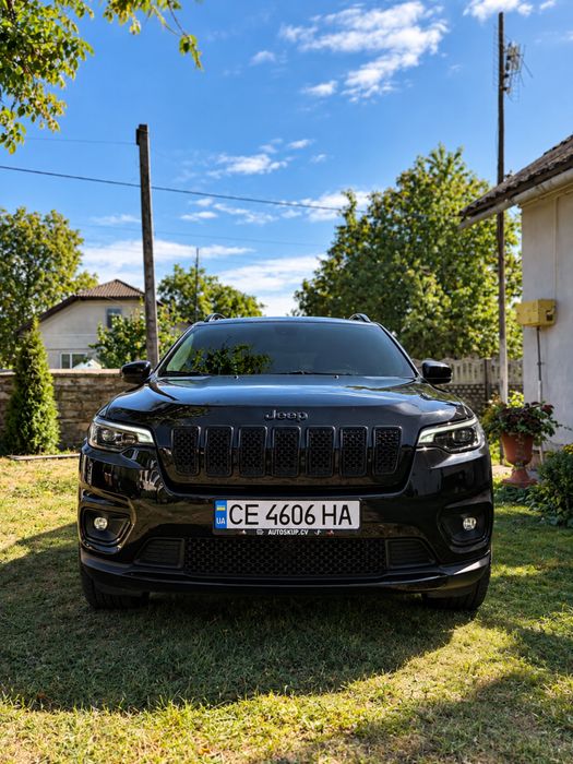 Jeep Cherokee 16500$