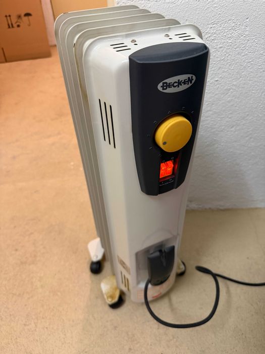 Mini Aquecedor a Óleo
