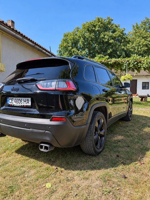 Jeep Cherokee 16500$