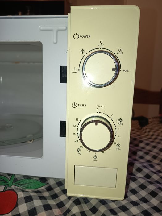 Micro-ondas FLAMA 1816FL (20 L - Sem Grill - Branco)