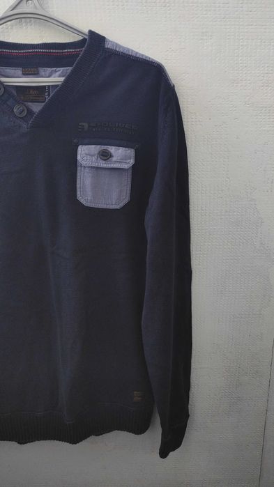 Светр чоловічий s Oliver

розмір:  XL