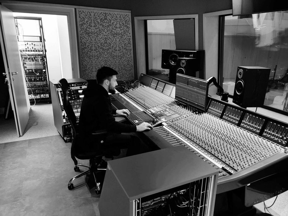 Producent muzyczny. Profesjonalna produkcja i obróbka audio