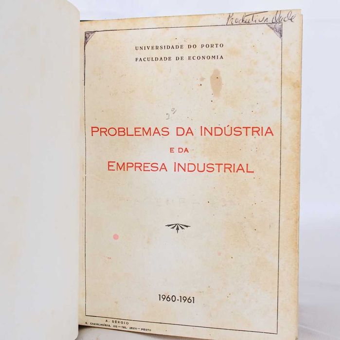 Conjunto de dois Livros de Economia e Leg. Industrial da FEP, 1960-61