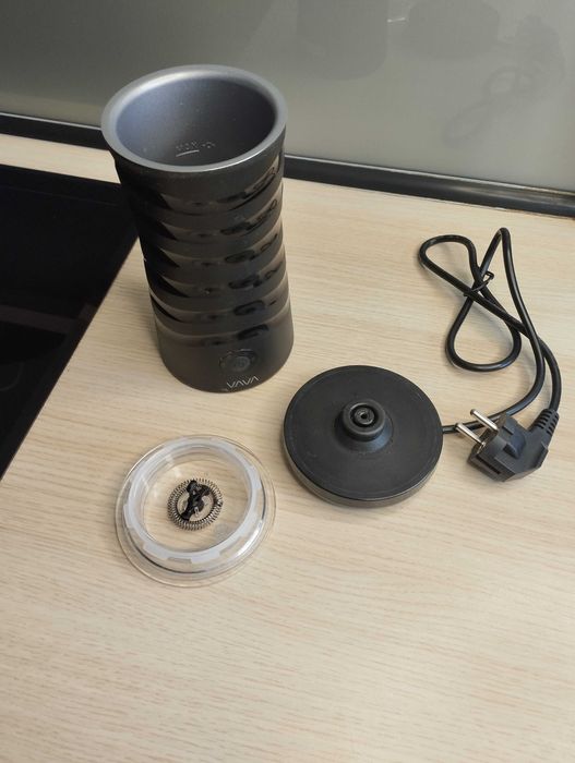 Elektryczny parowar/spieniacz do mleka