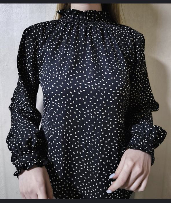 Розпродаж жіночого одягу