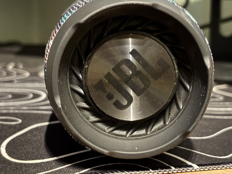 Водонепроникна колонка jbl charge 3+