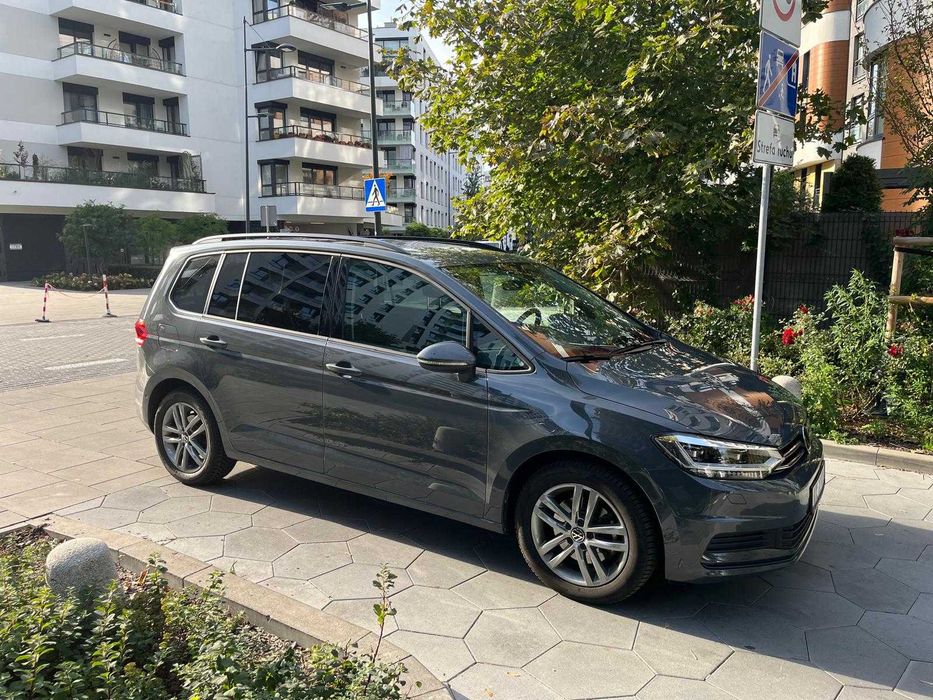 VW TOURAN 1.5 TSI DSG 7os. I rej. 2025 gwarancja do 2030 r.