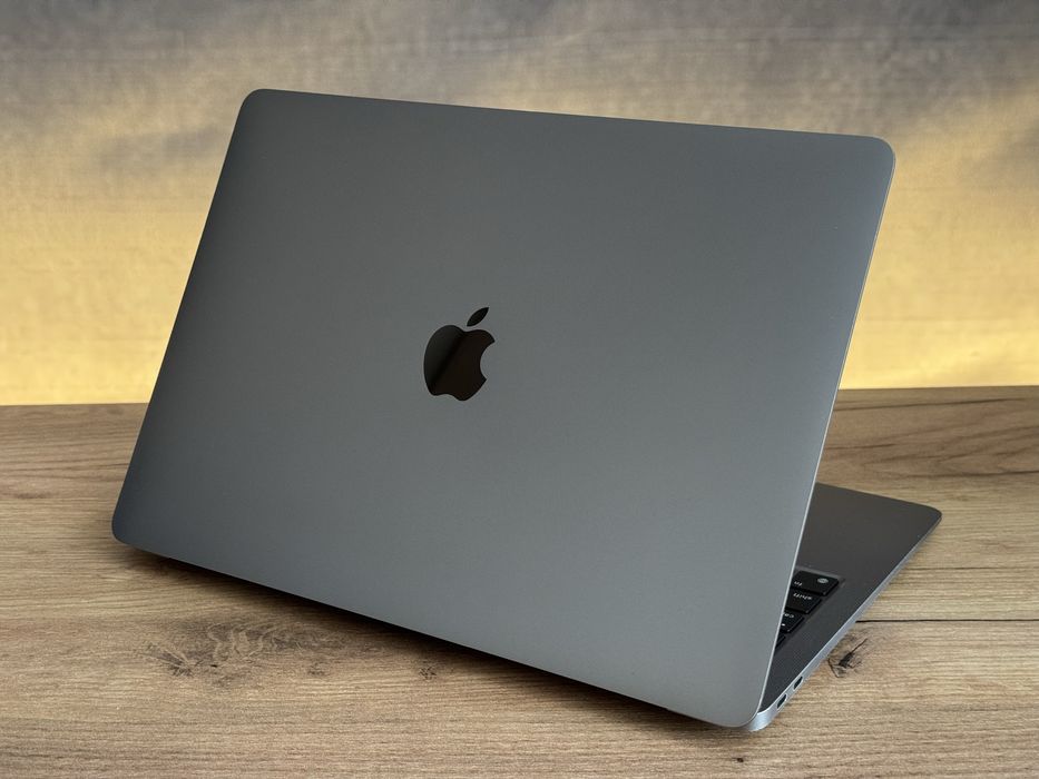 Гарний Macbook Air 13 M1 8/256 ГБ Space Gray Гарантія 30 днів #148