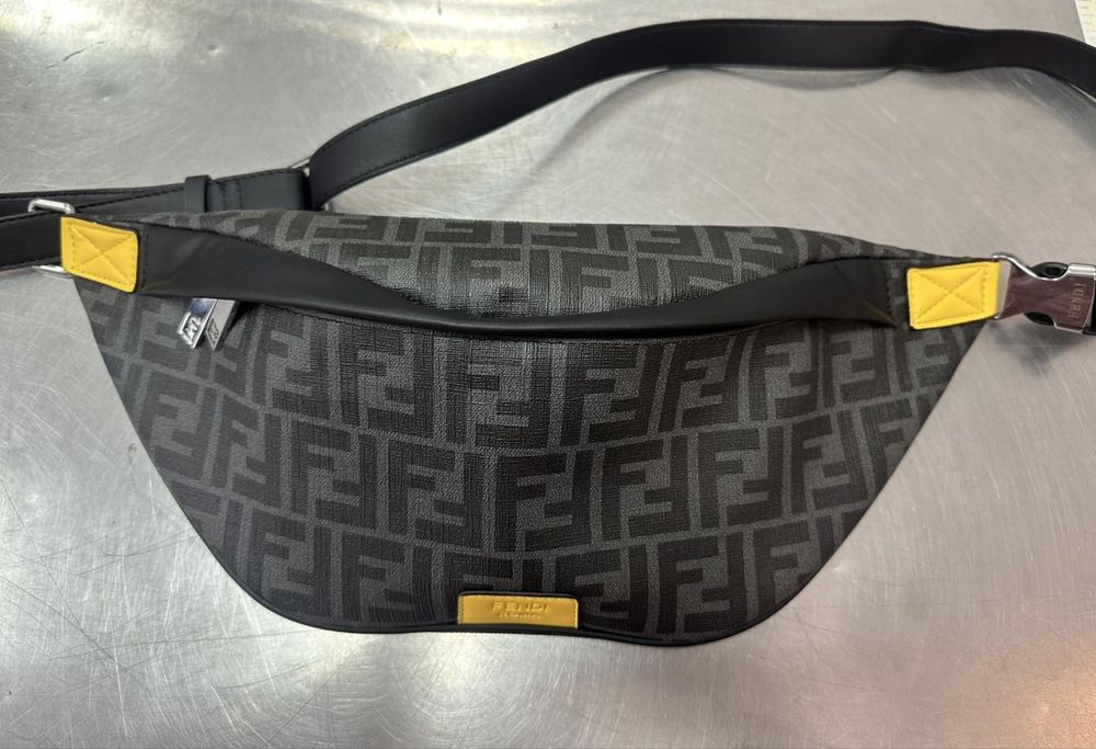 Fendi - сумка , бананка