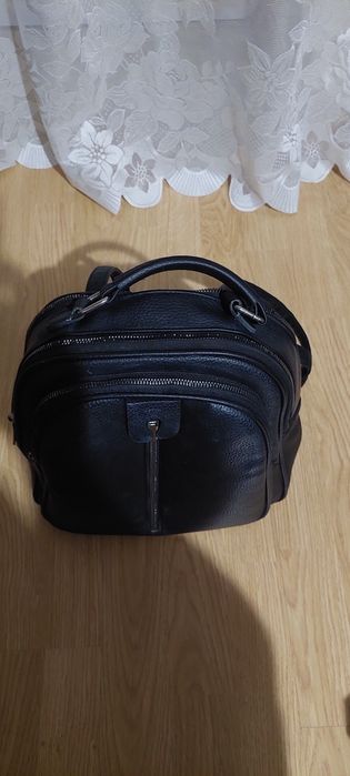 Продам женский рюкзак.